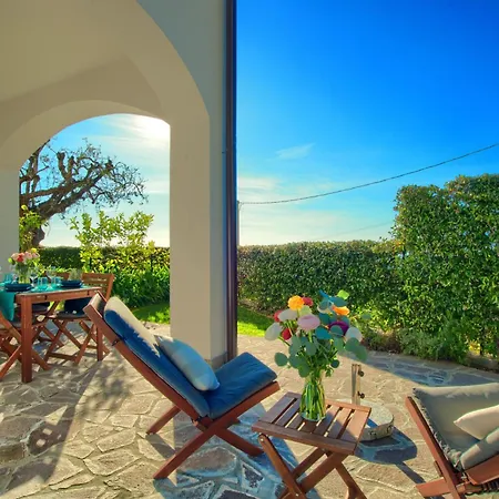 Daire Casa Con Piscina Jacuzzi Ac Wifi E Biciclette Elettriche *